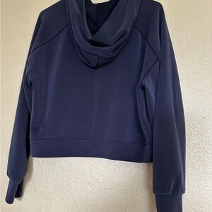 Lululemon hoodie softstreme crop